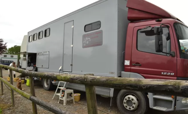 Avec Les Ecuries d'Angelin, c'est aussi le transport de chevaux., Le Chambon Fougerolles, Les Ecuries d'Angelin