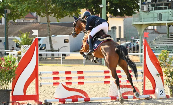 Finale Régionale SHF avec L'Impératrice Numénor., Le Chambon Fougerolles, Les Ecuries d'Angelin
