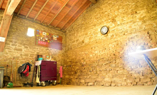 Un espace de soins et de préparation du cheval